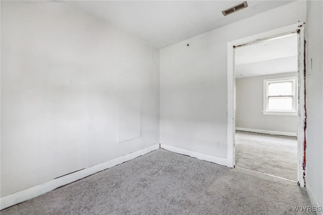 81 Schutrum Street, Buffalo, New York 14212, Buffalo, New York 14212, 5 Bedrooms Bedrooms, ,2 BathroomsBathrooms,Residential,Closed,81 Schutrum Street, Buffalo, New York 14212,0,B1591021