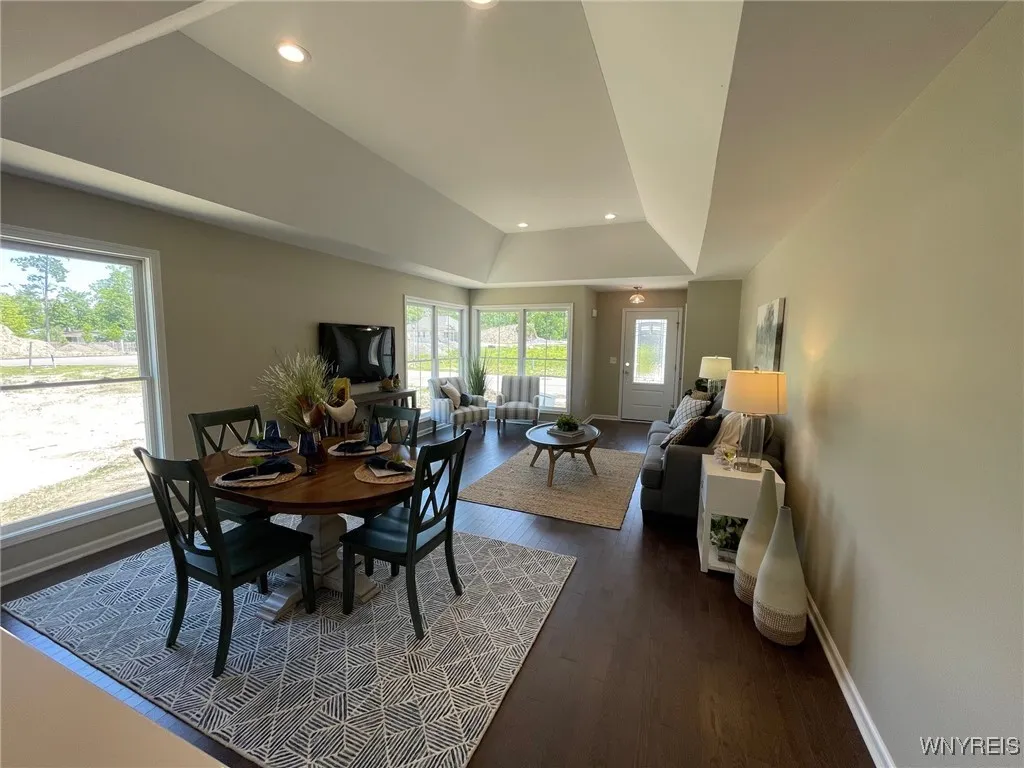 Dining area/ living room