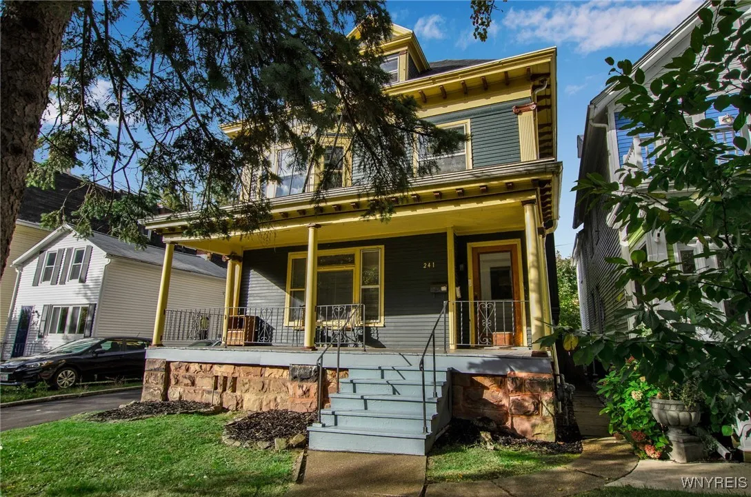 241 West Utica, Buffalo, New York 14222, Buffalo, New York 14222, 5 Bedrooms Bedrooms, ,3 BathroomsBathrooms,Residential,For Sale,241 West Utica, Buffalo, New York 14222,0,B1591043