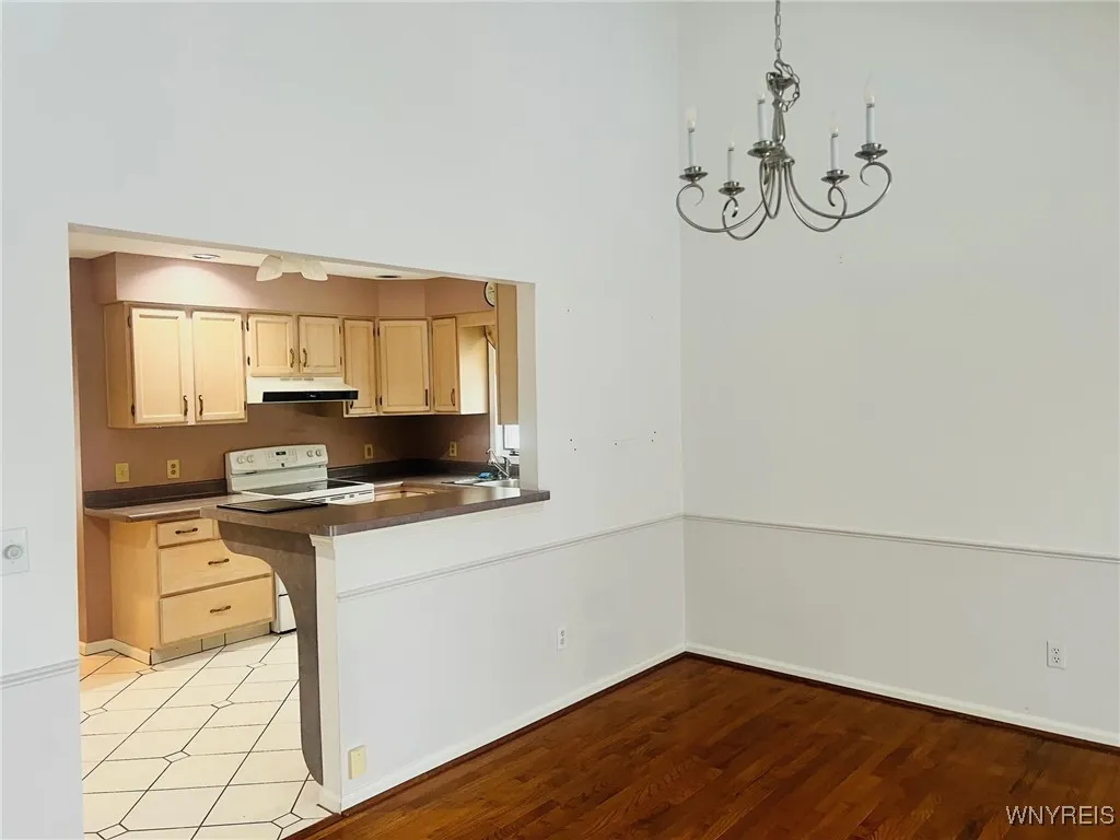 2850 Amsdell Road 9, Hamburg, New York 14075, Hamburg, New York 14075, 4 Bedrooms Bedrooms, 8 Rooms Rooms,3 BathroomsBathrooms,Residential,Closed,2850 Amsdell Road 9, Hamburg, New York 14075,0,B1591061