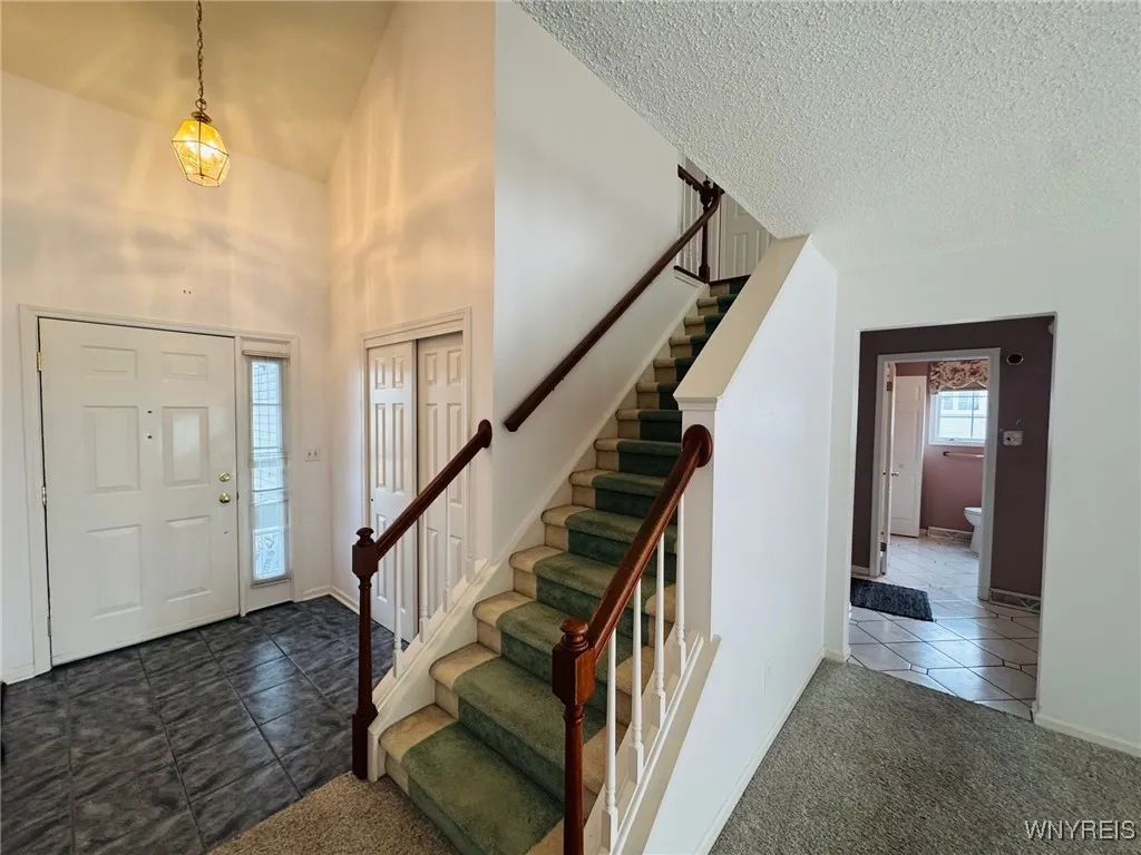 2850 Amsdell Road 9, Hamburg, New York 14075, Hamburg, New York 14075, 4 Bedrooms Bedrooms, 8 Rooms Rooms,3 BathroomsBathrooms,Residential,Closed,2850 Amsdell Road 9, Hamburg, New York 14075,0,B1591061