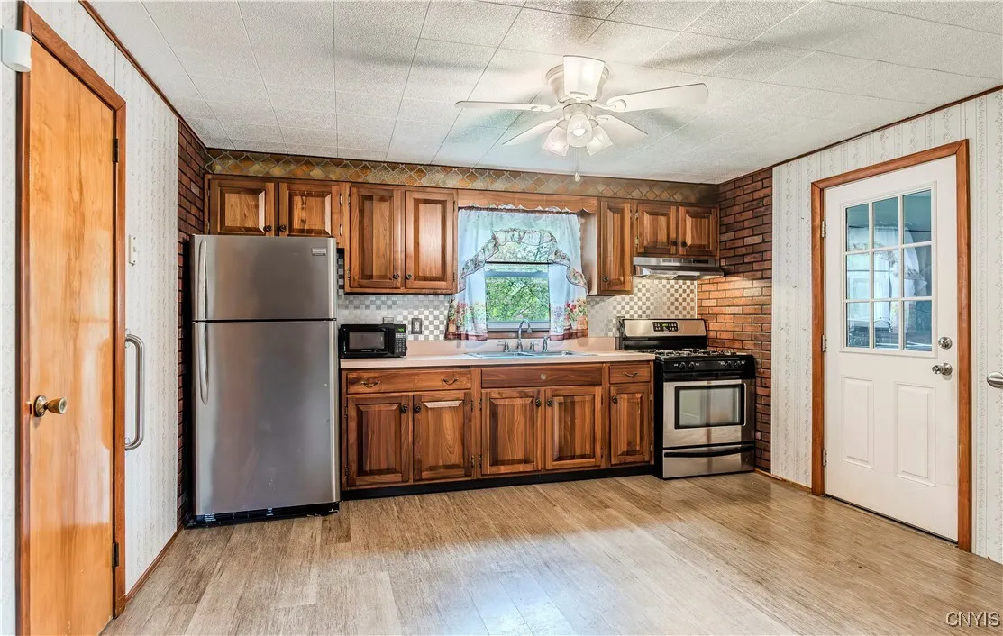 15 Bayliss Avenue, Whitestown, New York 13495, Whitestown, New York 13495, 4 Bedrooms Bedrooms, 7 Rooms Rooms,1 BathroomBathrooms,Residential,Closed,15 Bayliss Avenue, Whitestown, New York 13495,0,S1591166