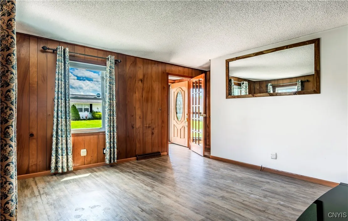 15 Bayliss Avenue, Whitestown, New York 13495, Whitestown, New York 13495, 4 Bedrooms Bedrooms, 7 Rooms Rooms,1 BathroomBathrooms,Residential,Closed,15 Bayliss Avenue, Whitestown, New York 13495,0,S1591166