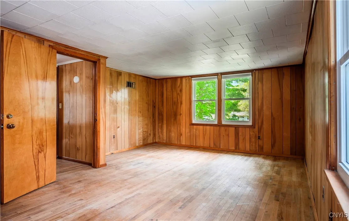 15 Bayliss Avenue, Whitestown, New York 13495, Whitestown, New York 13495, 4 Bedrooms Bedrooms, 7 Rooms Rooms,1 BathroomBathrooms,Residential,Closed,15 Bayliss Avenue, Whitestown, New York 13495,0,S1591166