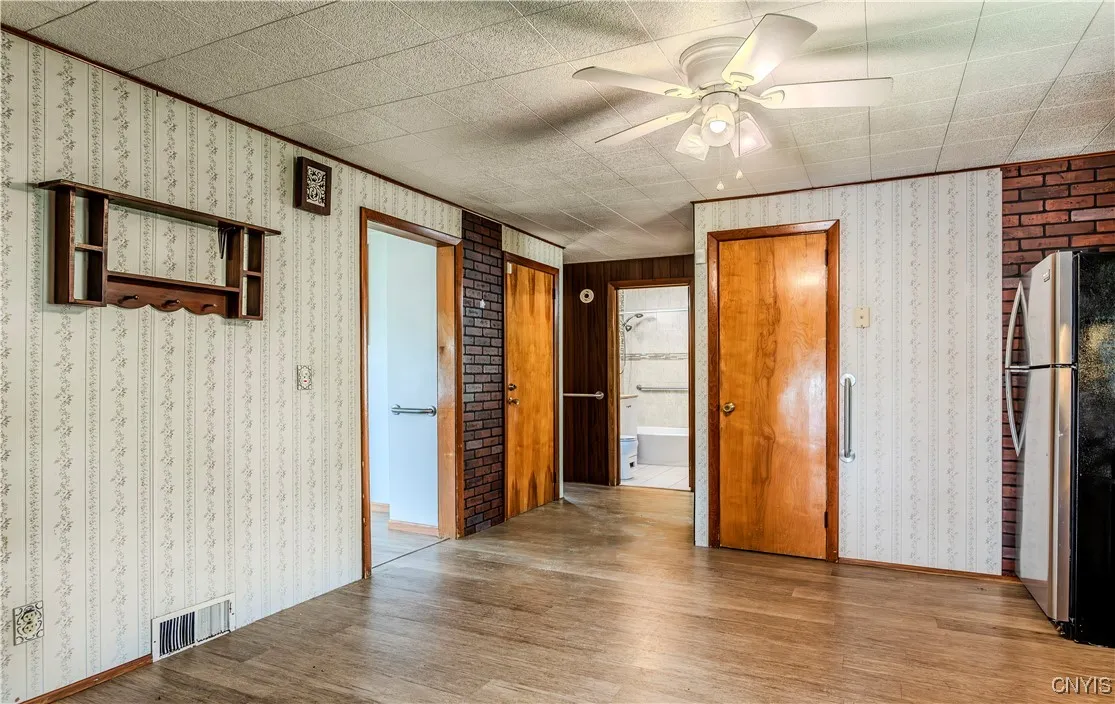 15 Bayliss Avenue, Whitestown, New York 13495, Whitestown, New York 13495, 4 Bedrooms Bedrooms, 7 Rooms Rooms,1 BathroomBathrooms,Residential,Closed,15 Bayliss Avenue, Whitestown, New York 13495,0,S1591166