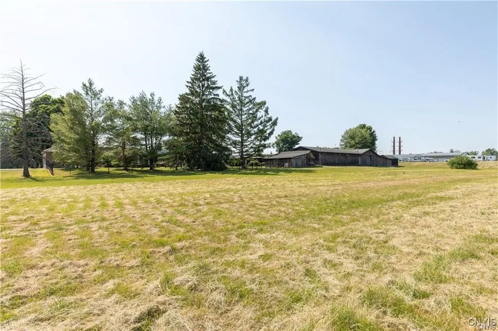 8662 Brewerton Road, Cicero, New York 13039, Cicero, New York 13039, ,Commercial Sale,For Sale,8662 Brewerton Road, Cicero, New York 13039,S1591177