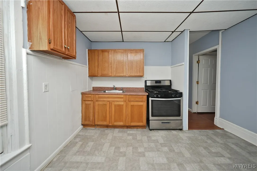137 Lockwood Avenue, Buffalo, New York 14220, Buffalo, New York 14220, 5 Bedrooms Bedrooms, ,2 BathroomsBathrooms,Residential,Closed,137 Lockwood Avenue, Buffalo, New York 14220,0,B1591152