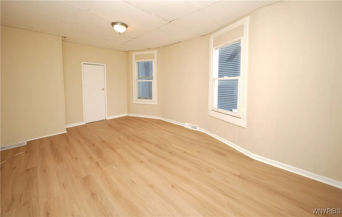 137 Lockwood Avenue, Buffalo, New York 14220, Buffalo, New York 14220, 5 Bedrooms Bedrooms, ,2 BathroomsBathrooms,Residential,Closed,137 Lockwood Avenue, Buffalo, New York 14220,0,B1591152
