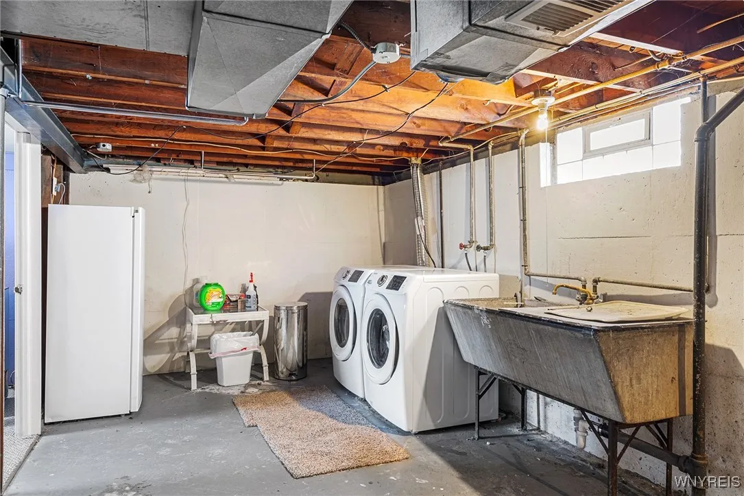 178 Kenview Boulevard, Cheektowaga, New York 14215, Cheektowaga, New York 14215, 3 Bedrooms Bedrooms, 6 Rooms Rooms,2 BathroomsBathrooms,Residential,Closed,178 Kenview Boulevard, Cheektowaga, New York 14215,0,B1589860