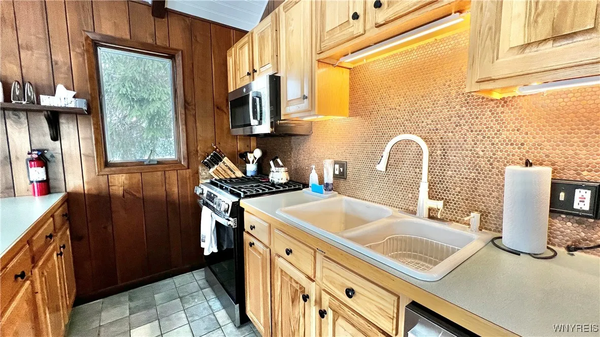 6826 Springs Road, Ellicottville, New York 14731, Ellicottville, New York 14731, 5 Bedrooms Bedrooms, 9 Rooms Rooms,2 BathroomsBathrooms,Residential,For Sale,6826 Springs Road, Ellicottville, New York 14731,0,B1590398