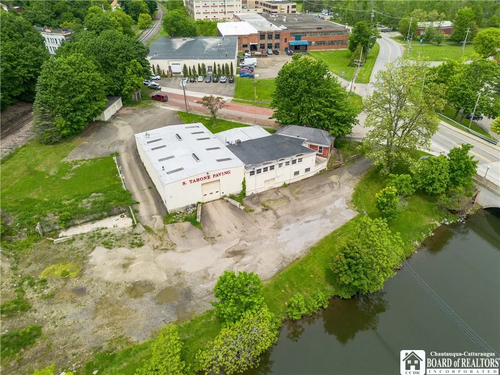 145 Fairmount Avenue, Jamestown, New York 14701, Jamestown, New York 14701, ,Commercial Sale,For Sale,145 Fairmount Avenue, Jamestown, New York 14701,R1591141