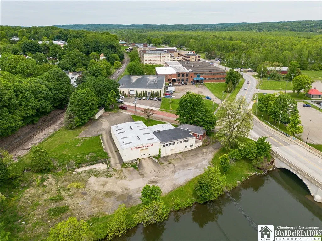145 Fairmount Avenue, Jamestown, New York 14701, Jamestown, New York 14701, ,Commercial Sale,For Sale,145 Fairmount Avenue, Jamestown, New York 14701,R1591141