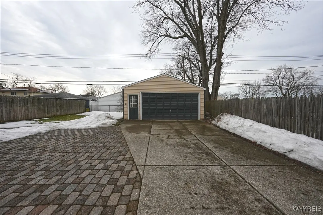 115 Koenig Road, Tonawanda-town, New York 14150, Tonawanda, New York 14150, 3 Bedrooms Bedrooms, 9 Rooms Rooms,1 BathroomBathrooms,Residential,Closed,115 Koenig Road, Tonawanda-town, New York 14150,0,B1591349