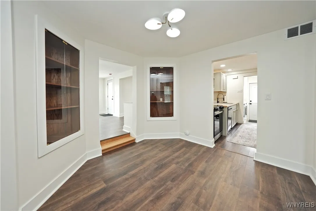 115 Koenig Road, Tonawanda-town, New York 14150, Tonawanda, New York 14150, 3 Bedrooms Bedrooms, 9 Rooms Rooms,1 BathroomBathrooms,Residential,Closed,115 Koenig Road, Tonawanda-town, New York 14150,0,B1591349