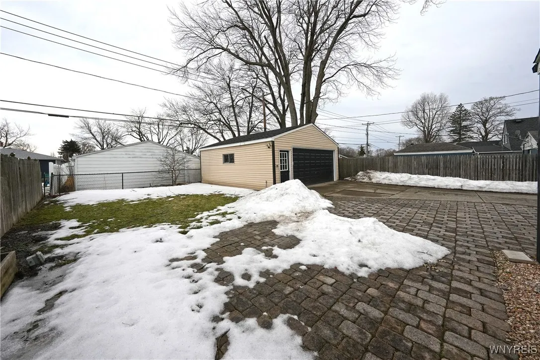 115 Koenig Road, Tonawanda-town, New York 14150, Tonawanda, New York 14150, 3 Bedrooms Bedrooms, 9 Rooms Rooms,1 BathroomBathrooms,Residential,Closed,115 Koenig Road, Tonawanda-town, New York 14150,0,B1591349