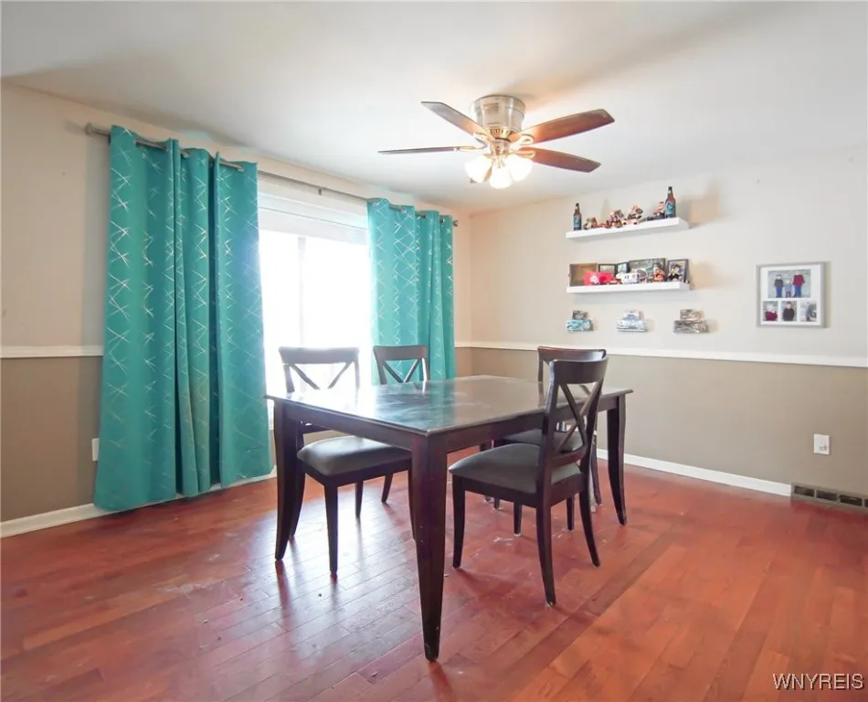 Dining Rm