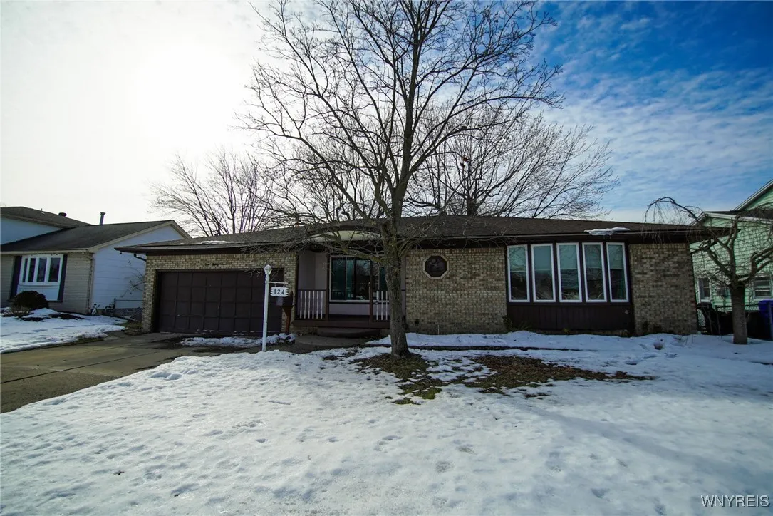 124 Annette Drive, West Seneca, New York 14224, West Seneca, New York 14224, 4 Bedrooms Bedrooms, 7 Rooms Rooms,1 BathroomBathrooms,Residential,Closed,124 Annette Drive, West Seneca, New York 14224,0,B1591024