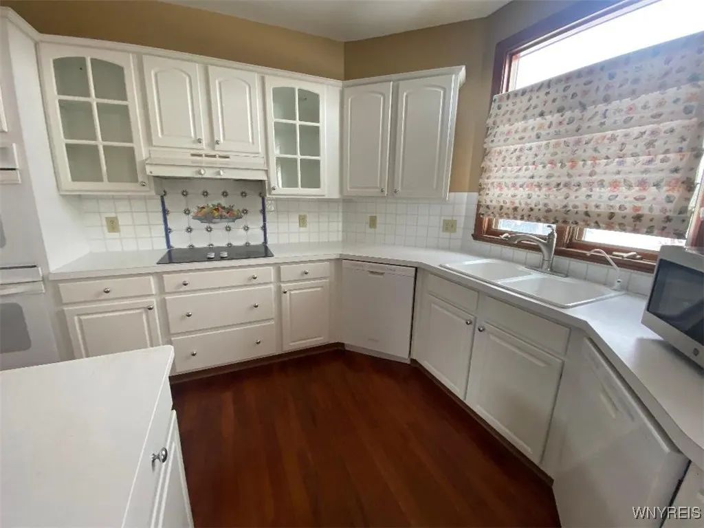 66 Forestglen Circle, Amherst, New York 14221, Amherst, New York 14221, 4 Bedrooms Bedrooms, 9 Rooms Rooms,2 BathroomsBathrooms,Residential,Closed,66 Forestglen Circle, Amherst, New York 14221,0,B1591223