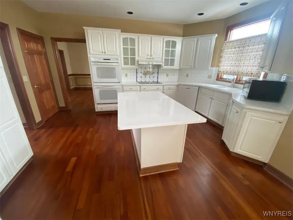 66 Forestglen Circle, Amherst, New York 14221, Amherst, New York 14221, 4 Bedrooms Bedrooms, 9 Rooms Rooms,2 BathroomsBathrooms,Residential,Closed,66 Forestglen Circle, Amherst, New York 14221,0,B1591223