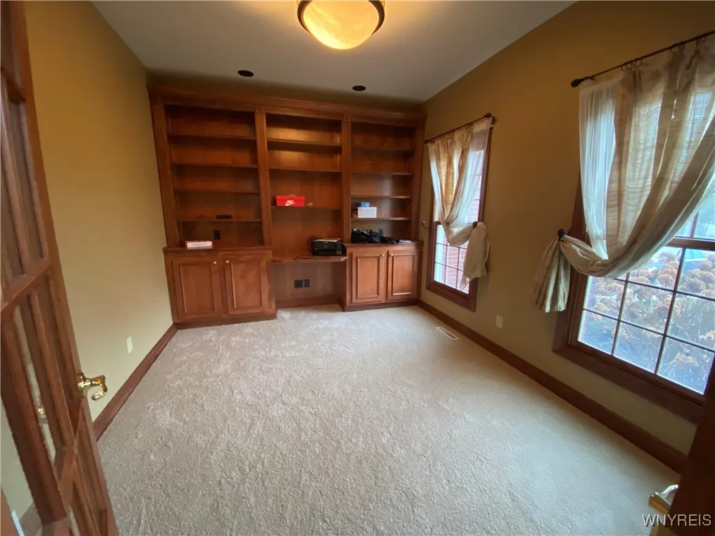 66 Forestglen Circle, Amherst, New York 14221, Amherst, New York 14221, 4 Bedrooms Bedrooms, 9 Rooms Rooms,2 BathroomsBathrooms,Residential,Closed,66 Forestglen Circle, Amherst, New York 14221,0,B1591223