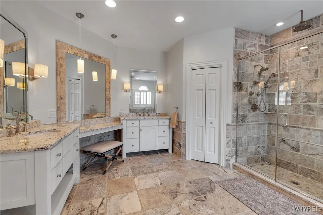 20 Lakeridge South Drive, Orchard Park, New York 1, Orchard Park, New York 14127, 5 Bedrooms Bedrooms, 10 Rooms Rooms,3 BathroomsBathrooms,Residential,Closed,20 Lakeridge South Drive, Orchard Park, New York 1,B1590210