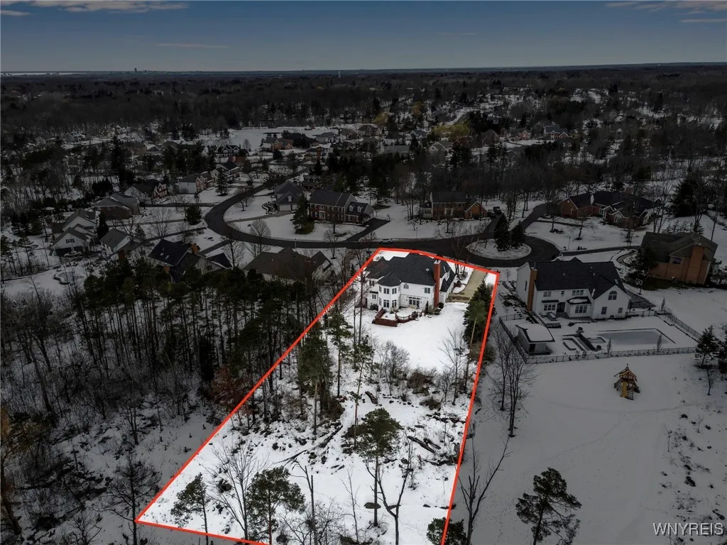 20 Lakeridge South Drive, Orchard Park, New York 1, Orchard Park, New York 14127, 5 Bedrooms Bedrooms, 10 Rooms Rooms,3 BathroomsBathrooms,Residential,Closed,20 Lakeridge South Drive, Orchard Park, New York 1,B1590210