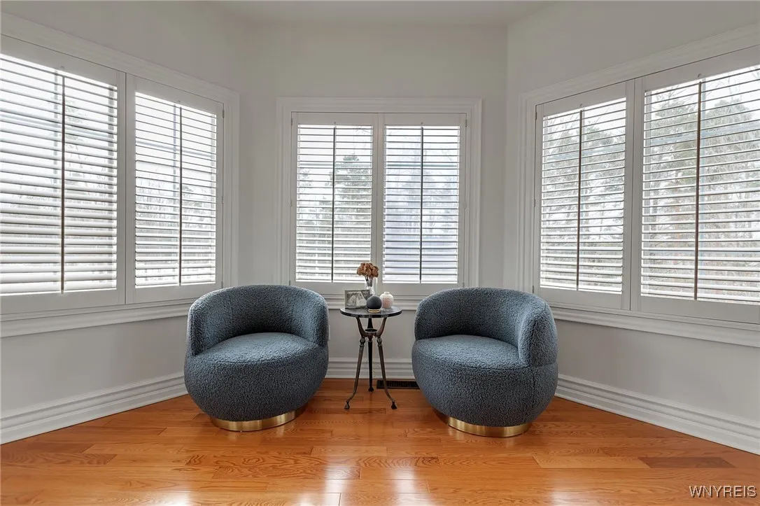 20 Lakeridge South Drive, Orchard Park, New York 1, Orchard Park, New York 14127, 5 Bedrooms Bedrooms, 10 Rooms Rooms,3 BathroomsBathrooms,Residential,Closed,20 Lakeridge South Drive, Orchard Park, New York 1,B1590210