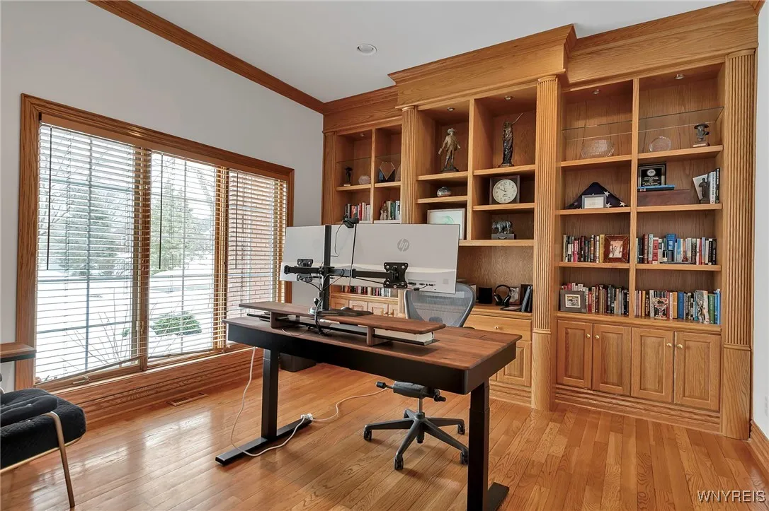 20 Lakeridge South Drive, Orchard Park, New York 1, Orchard Park, New York 14127, 5 Bedrooms Bedrooms, 10 Rooms Rooms,3 BathroomsBathrooms,Residential,Closed,20 Lakeridge South Drive, Orchard Park, New York 1,B1590210