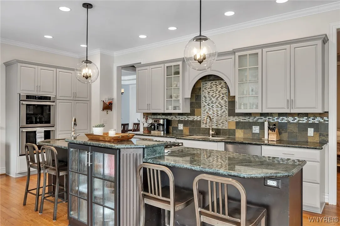 20 Lakeridge South Drive, Orchard Park, New York 1, Orchard Park, New York 14127, 5 Bedrooms Bedrooms, 10 Rooms Rooms,3 BathroomsBathrooms,Residential,Closed,20 Lakeridge South Drive, Orchard Park, New York 1,B1590210