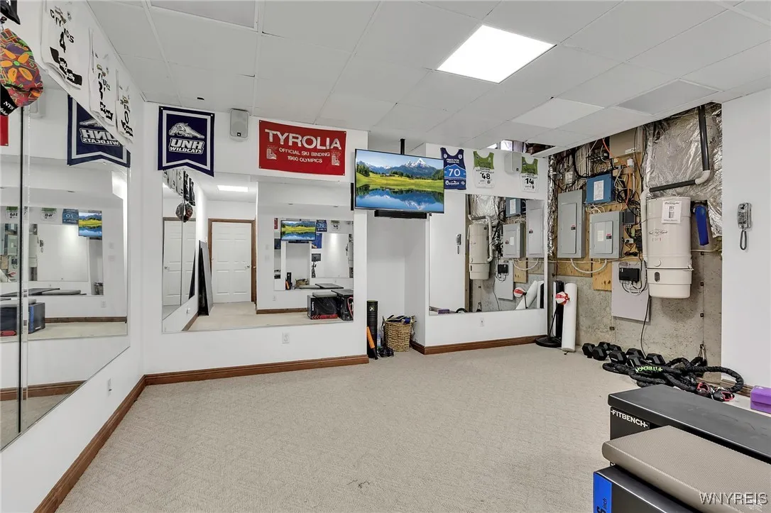 20 Lakeridge South Drive, Orchard Park, New York 1, Orchard Park, New York 14127, 5 Bedrooms Bedrooms, 10 Rooms Rooms,3 BathroomsBathrooms,Residential,Closed,20 Lakeridge South Drive, Orchard Park, New York 1,B1590210