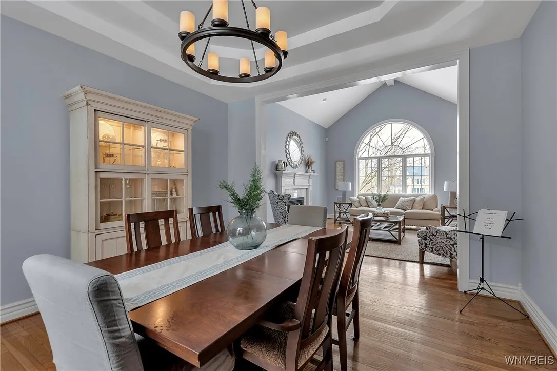 20 Lakeridge South Drive, Orchard Park, New York 1, Orchard Park, New York 14127, 5 Bedrooms Bedrooms, 10 Rooms Rooms,3 BathroomsBathrooms,Residential,Closed,20 Lakeridge South Drive, Orchard Park, New York 1,B1590210