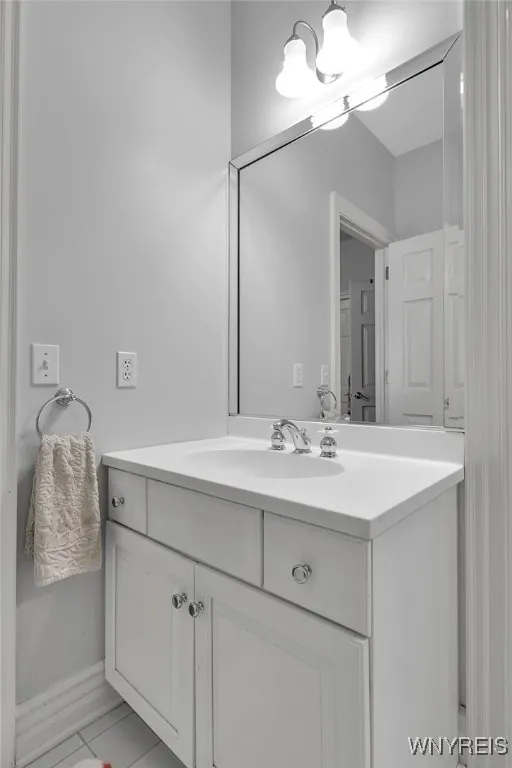 20 Lakeridge South Drive, Orchard Park, New York 1, Orchard Park, New York 14127, 5 Bedrooms Bedrooms, 10 Rooms Rooms,3 BathroomsBathrooms,Residential,Closed,20 Lakeridge South Drive, Orchard Park, New York 1,B1590210