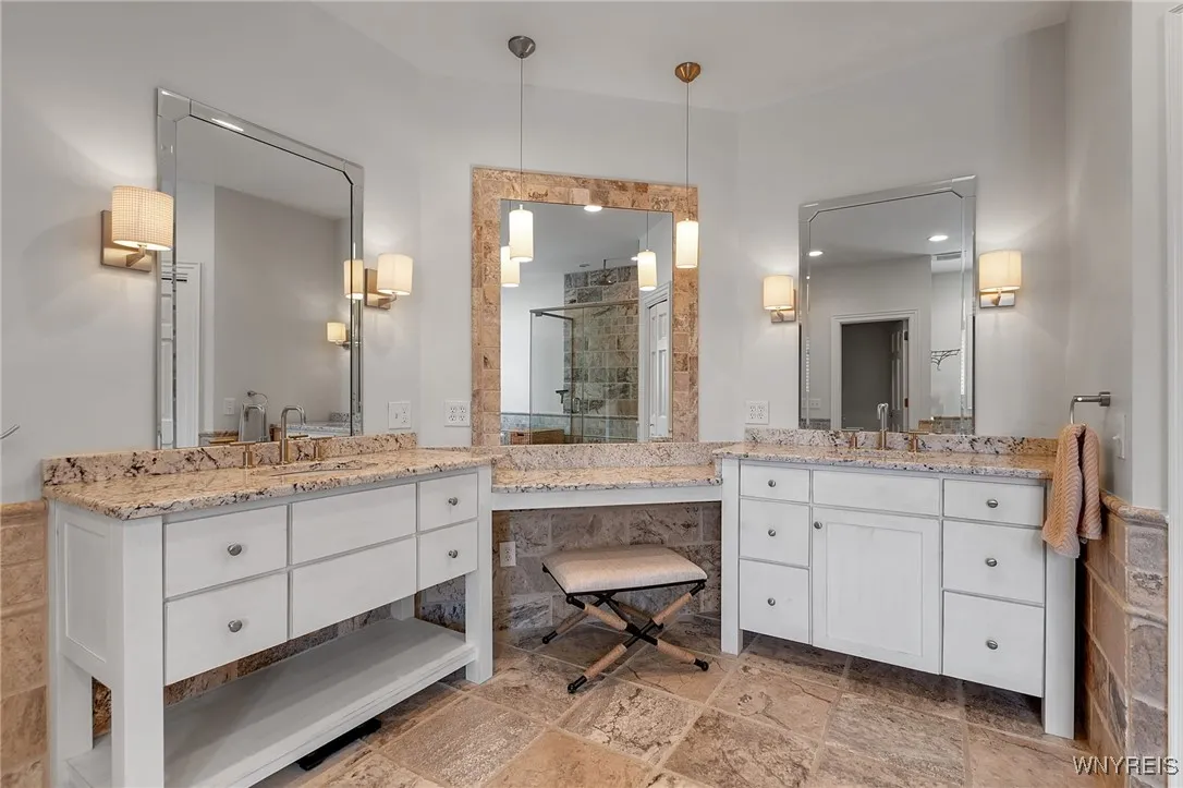 20 Lakeridge South Drive, Orchard Park, New York 1, Orchard Park, New York 14127, 5 Bedrooms Bedrooms, 10 Rooms Rooms,3 BathroomsBathrooms,Residential,Closed,20 Lakeridge South Drive, Orchard Park, New York 1,B1590210