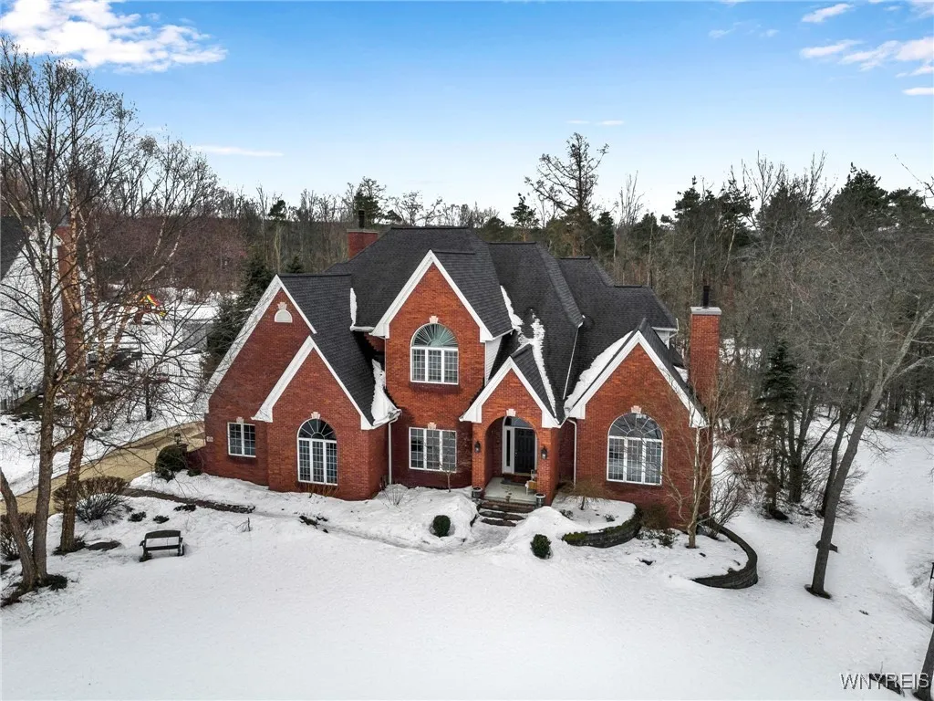20 Lakeridge South Drive, Orchard Park, New York 1, Orchard Park, New York 14127, 5 Bedrooms Bedrooms, 10 Rooms Rooms,3 BathroomsBathrooms,Residential,Closed,20 Lakeridge South Drive, Orchard Park, New York 1,B1590210