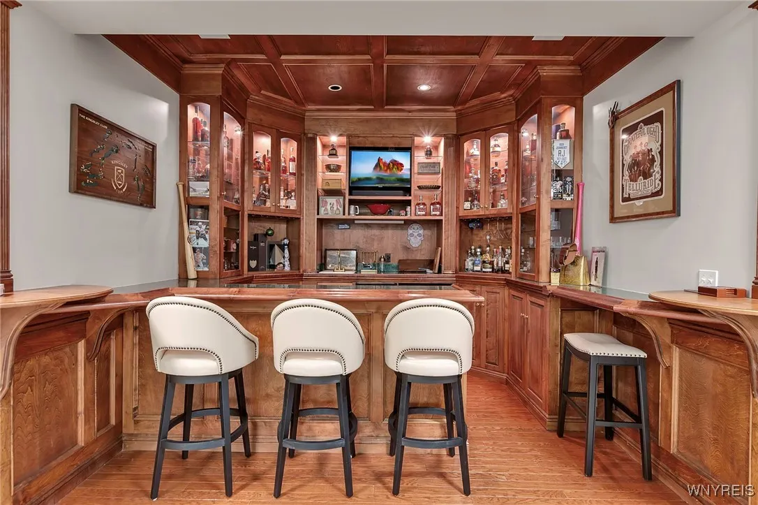 20 Lakeridge South Drive, Orchard Park, New York 1, Orchard Park, New York 14127, 5 Bedrooms Bedrooms, 10 Rooms Rooms,3 BathroomsBathrooms,Residential,Closed,20 Lakeridge South Drive, Orchard Park, New York 1,B1590210