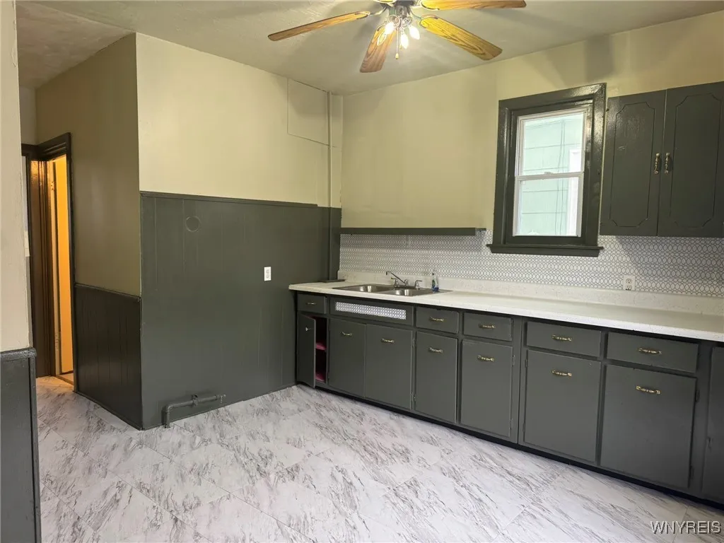 100 Davey Street, Buffalo, New York 14206, Buffalo, New York 14206, 6 Bedrooms Bedrooms, ,2 BathroomsBathrooms,Residential,Closed,100 Davey Street, Buffalo, New York 14206,B1591037