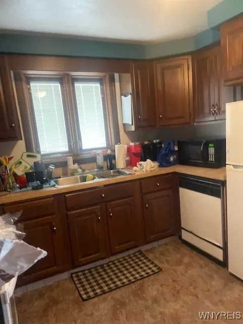2840 Mckoon Avenue, Niagara Falls, New York 14305, Niagara Falls, New York 14305, 5 Bedrooms Bedrooms, ,2 BathroomsBathrooms,Residential,For Sale,2840 Mckoon Avenue, Niagara Falls, New York 14305,B1590890