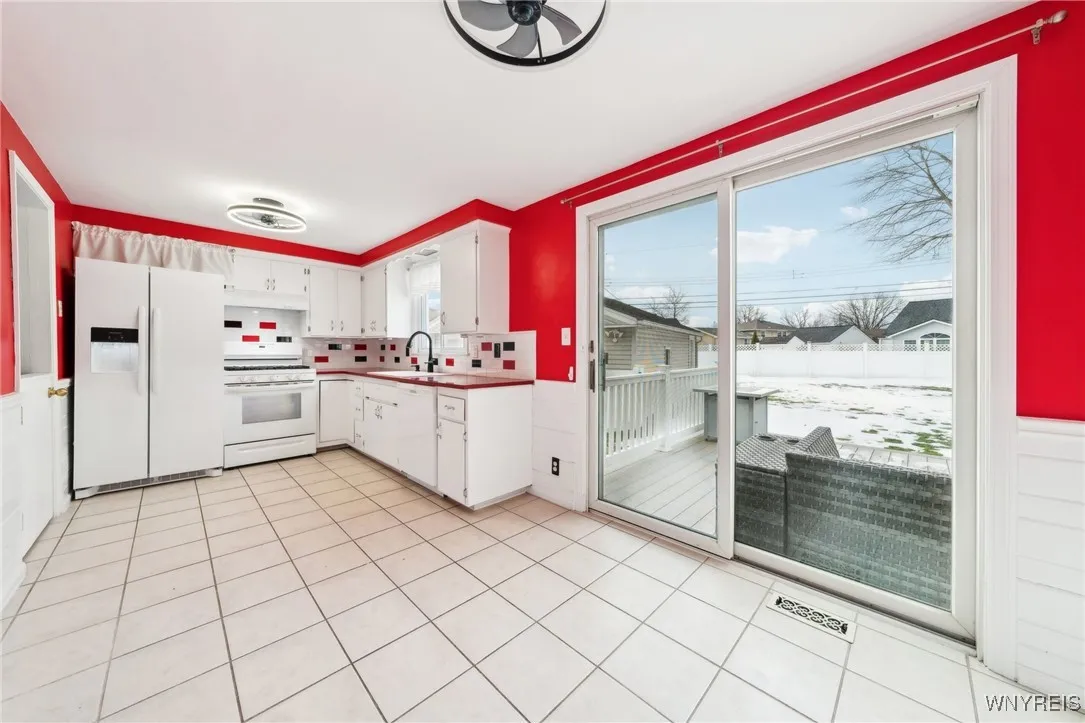 91 Leawood Drive, Tonawanda-town, New York 14150, Tonawanda, New York 14150, 3 Bedrooms Bedrooms, 5 Rooms Rooms,1 BathroomBathrooms,Residential,Closed,91 Leawood Drive, Tonawanda-town, New York 14150,0,B1591480