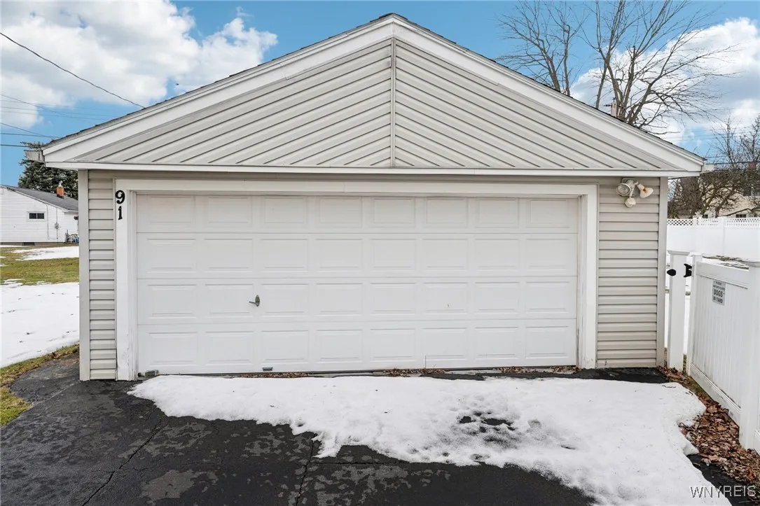 91 Leawood Drive, Tonawanda-town, New York 14150, Tonawanda, New York 14150, 3 Bedrooms Bedrooms, 5 Rooms Rooms,1 BathroomBathrooms,Residential,Closed,91 Leawood Drive, Tonawanda-town, New York 14150,0,B1591480