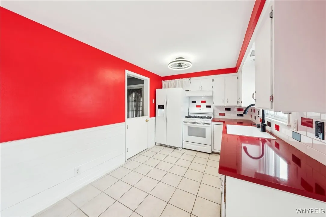 91 Leawood Drive, Tonawanda-town, New York 14150, Tonawanda, New York 14150, 3 Bedrooms Bedrooms, 5 Rooms Rooms,1 BathroomBathrooms,Residential,Closed,91 Leawood Drive, Tonawanda-town, New York 14150,0,B1591480