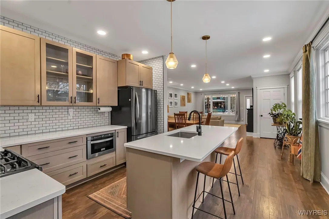 402 Breckenridge Street, Buffalo, New York 14213, Buffalo, New York 14213, 3 Bedrooms Bedrooms, 7 Rooms Rooms,2 BathroomsBathrooms,Residential,Closed,402 Breckenridge Street, Buffalo, New York 14213,0,B1591115