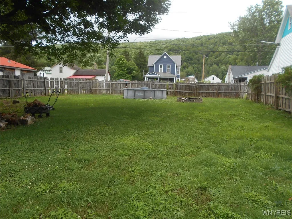 4986 Route 219, Great Valley, New York 14741, Great Valley, New York 14741, 3 Bedrooms Bedrooms, 10 Rooms Rooms,2 BathroomsBathrooms,Residential,For Sale,4986 Route 219, Great Valley, New York 14741,B1591236
