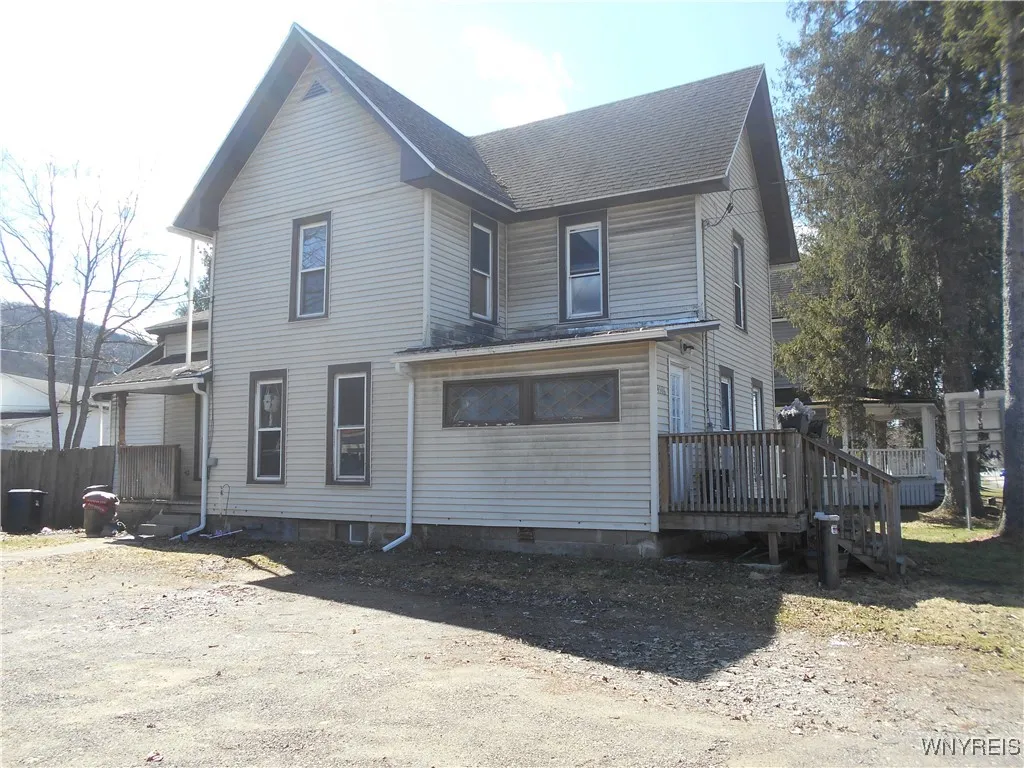 4986 Route 219, Great Valley, New York 14741, Great Valley, New York 14741, 3 Bedrooms Bedrooms, 10 Rooms Rooms,2 BathroomsBathrooms,Residential,For Sale,4986 Route 219, Great Valley, New York 14741,B1591236