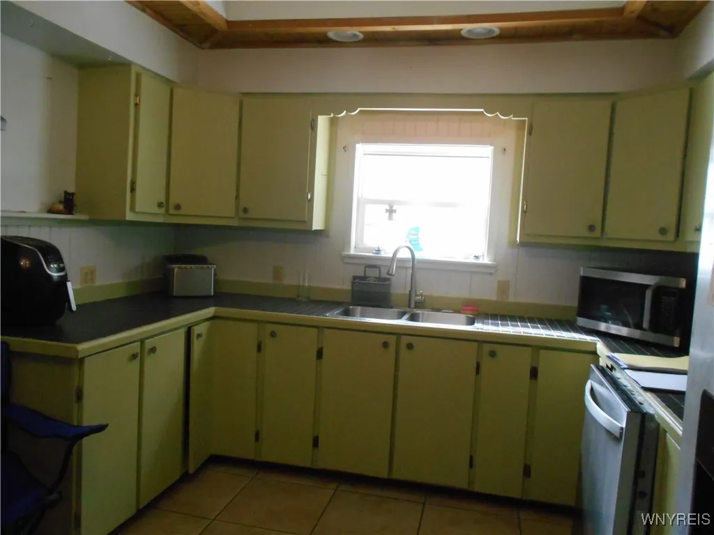 4986 Route 219, Great Valley, New York 14741, Great Valley, New York 14741, 3 Bedrooms Bedrooms, 10 Rooms Rooms,2 BathroomsBathrooms,Residential,For Sale,4986 Route 219, Great Valley, New York 14741,0,B1591236