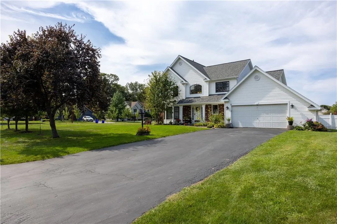 21 Tropez Point Pvt, Greece, New York 14626, Greece, New York 14626, 4 Bedrooms Bedrooms, 8 Rooms Rooms,2 BathroomsBathrooms,Residential,Closed,21 Tropez Point Pvt, Greece, New York 14626,0,R1591104