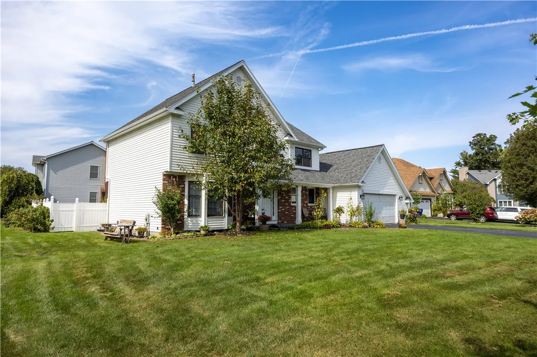 21 Tropez Point Pvt, Greece, New York 14626, Greece, New York 14626, 4 Bedrooms Bedrooms, 8 Rooms Rooms,2 BathroomsBathrooms,Residential,Closed,21 Tropez Point Pvt, Greece, New York 14626,0,R1591104