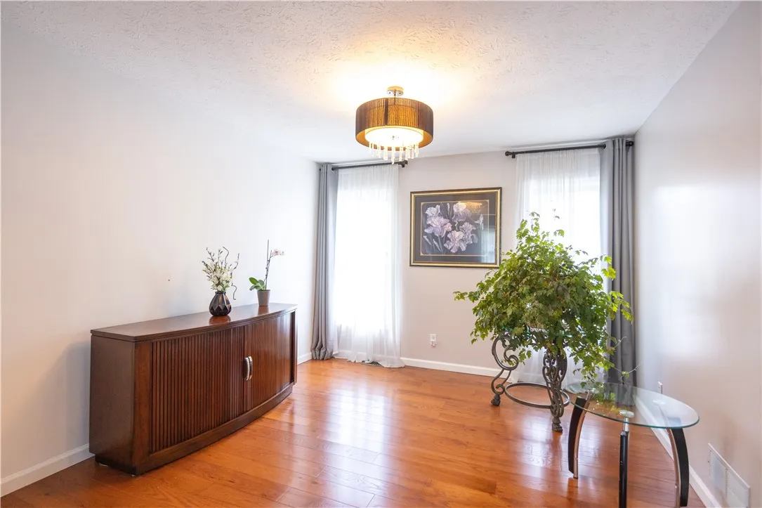 21 Tropez Point Pvt, Greece, New York 14626, Greece, New York 14626, 4 Bedrooms Bedrooms, 8 Rooms Rooms,2 BathroomsBathrooms,Residential,Closed,21 Tropez Point Pvt, Greece, New York 14626,0,R1591104