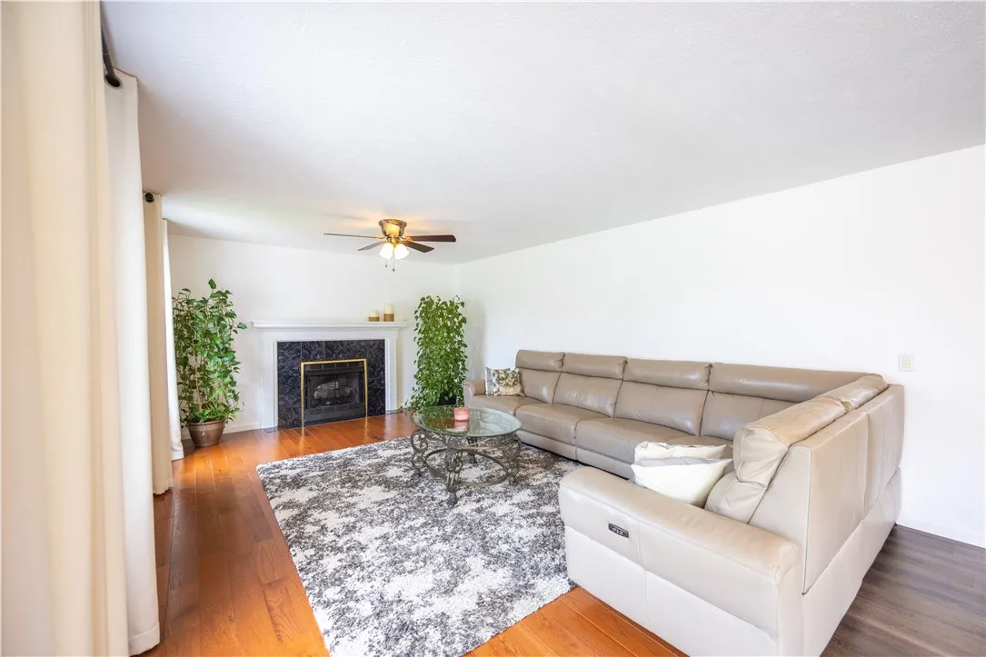 21 Tropez Point Pvt, Greece, New York 14626, Greece, New York 14626, 4 Bedrooms Bedrooms, 8 Rooms Rooms,2 BathroomsBathrooms,Residential,Closed,21 Tropez Point Pvt, Greece, New York 14626,0,R1591104