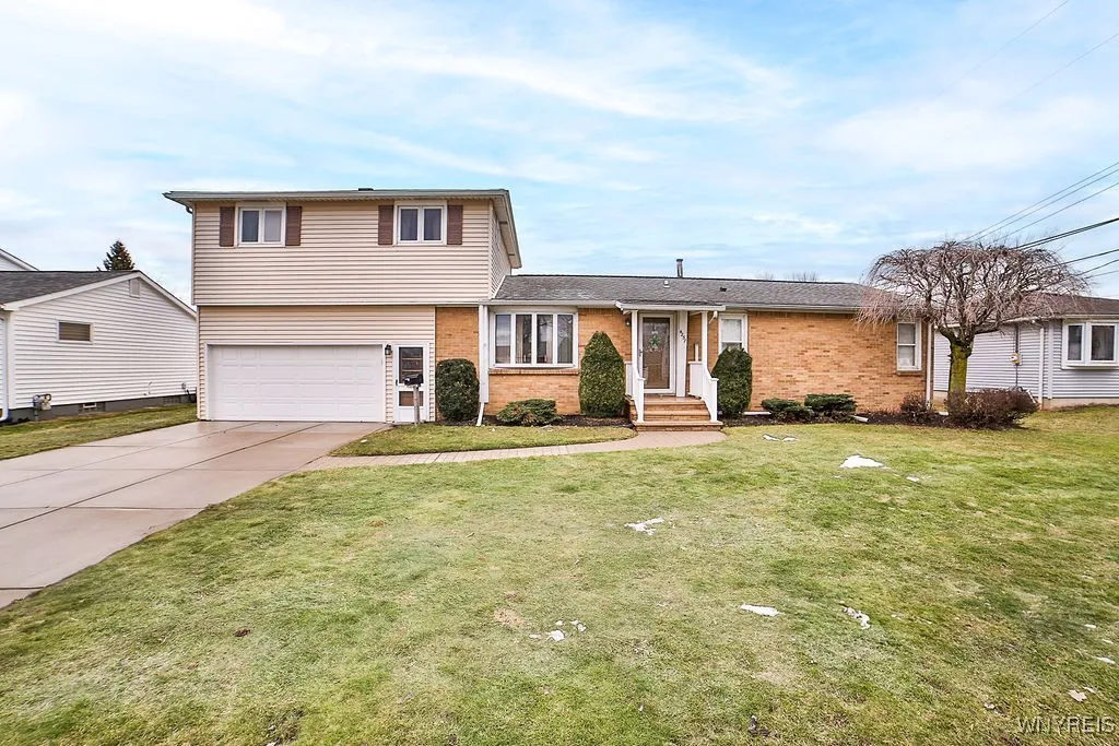 4257 Salem Drive, Hamburg, New York 14219, Hamburg, New York 14219, 4 Bedrooms Bedrooms, 9 Rooms Rooms,3 BathroomsBathrooms,Residential,Closed,4257 Salem Drive, Hamburg, New York 14219,0,B1591190