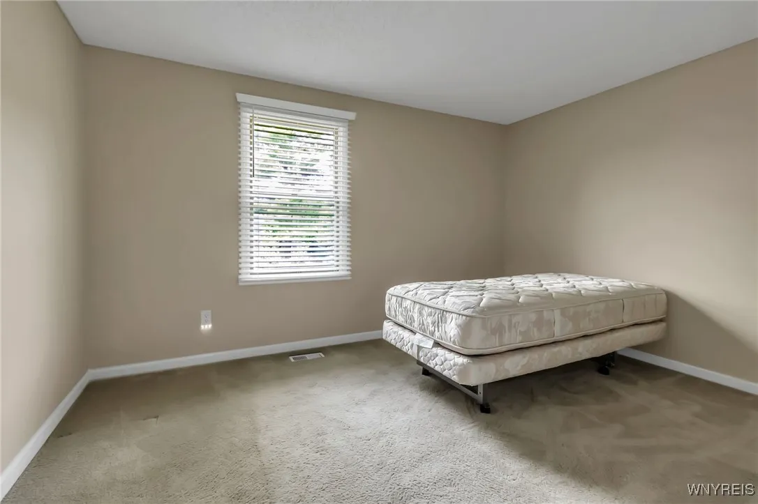 16 Hubbardston Place, Amherst, New York 14228, Amherst, New York 14228, 3 Bedrooms Bedrooms, 5 Rooms Rooms,1 BathroomBathrooms,Residential Lease,For Rent,16 Hubbardston Place, Amherst, New York 14228,B1591688